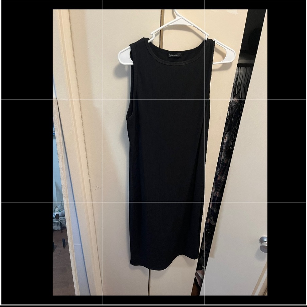 Black Sleeveless midi dress